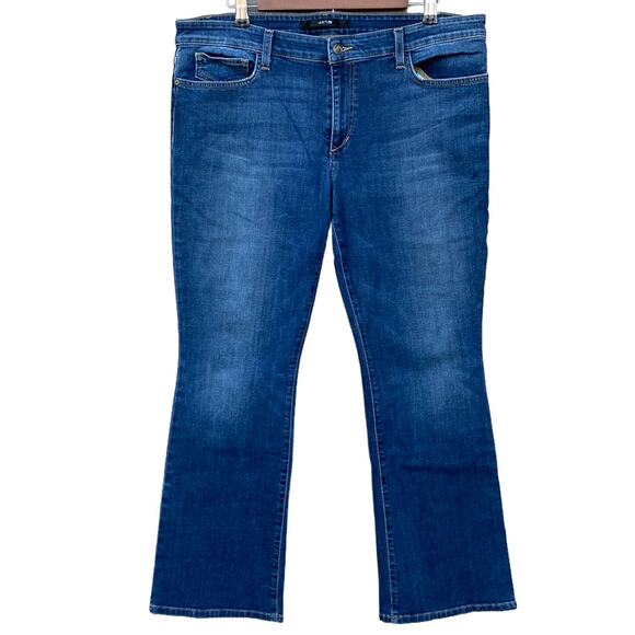 Joe's Jeans  Women Dark Wash Denim Mid Rise Whiskering Fading Petite Bootcut W32 - Picture 1 of 9